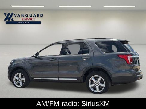 Used 2019 Ford Explorer XLT w/ Equipment Group 202A FWD image 3