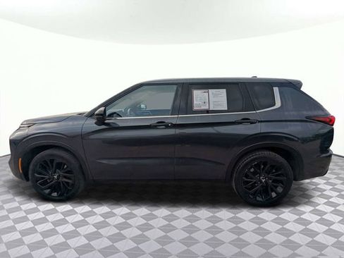 Used 2024 Mitsubishi Outlander SE Black Edition image 6
