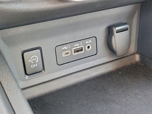 Used 2025 Nissan Sentra SV image 27