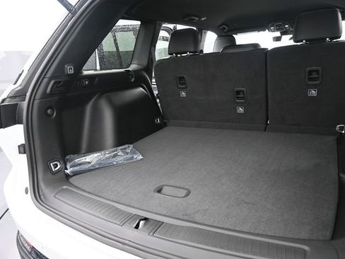 New 2025 Jeep Grand Cherokee Altitude AWD/4WD image 19