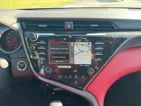 Used 2019 Toyota Camry XSE image 15