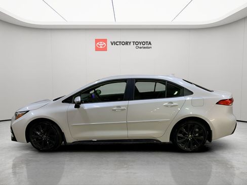 New 2026 Toyota Corolla SE image 3