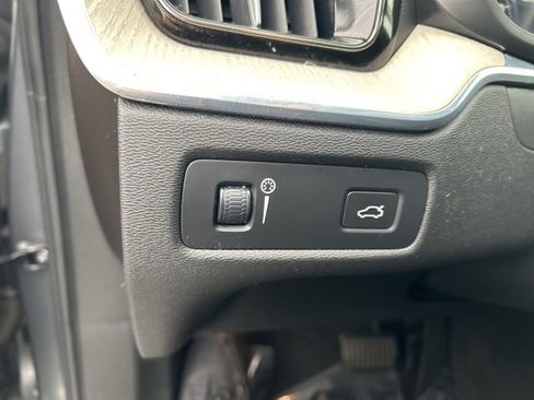 Used 2021 Volvo XC60 T5 Inscription w/ Protection Package Premier image 23