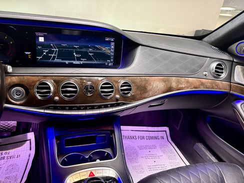 Used 2020 Mercedes-Benz S 560 4MATIC Sedan image 20