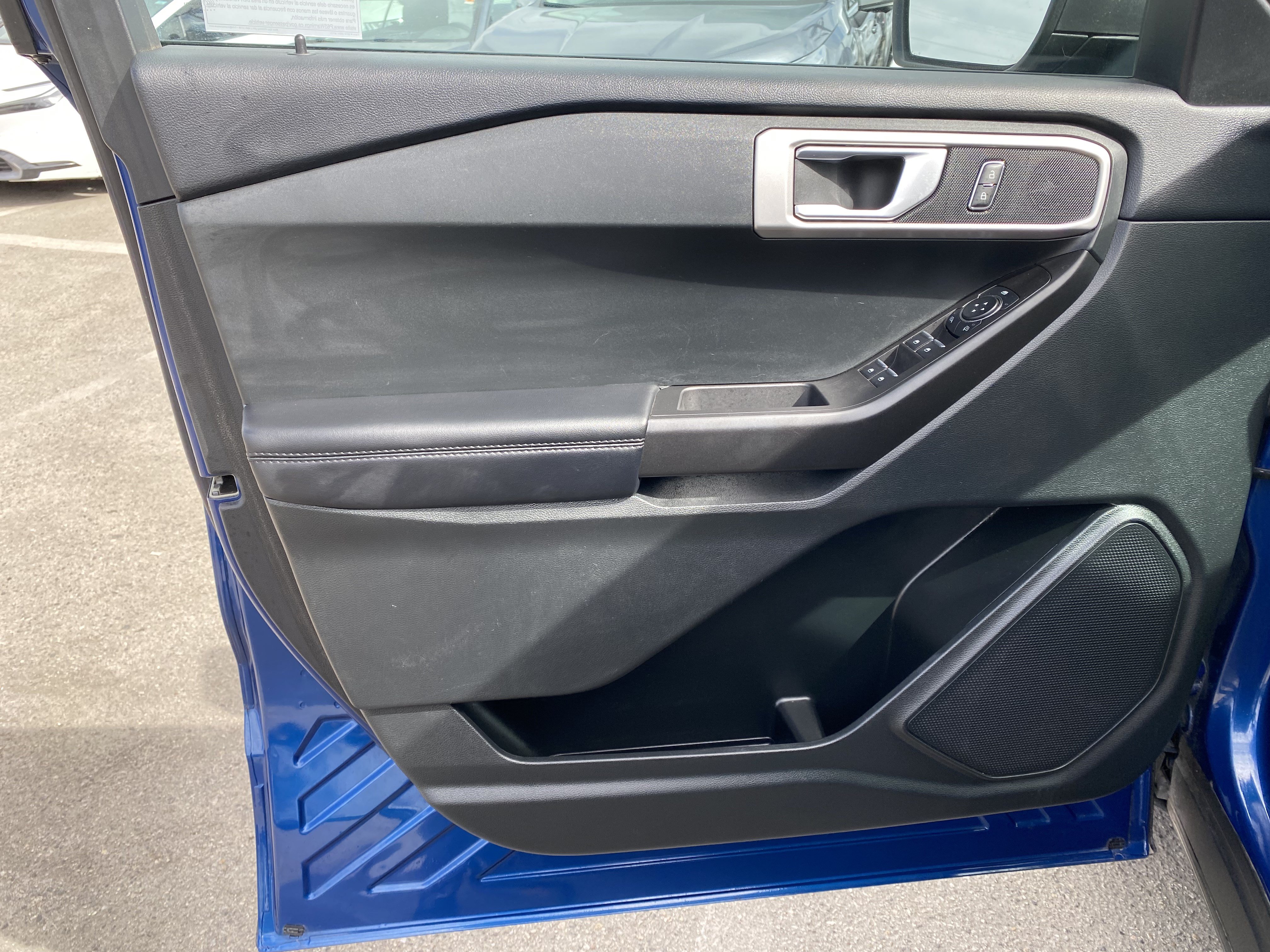 Used 2023 Ford Explorer 2WD image 15