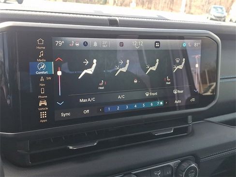 Used 2024 Jeep Wrangler High Altitude image 16