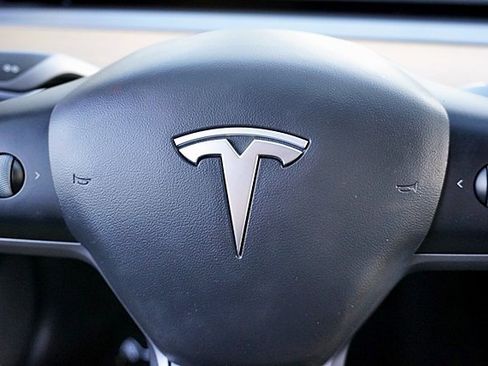 Used 2022 Tesla Model 3 Long Range image 38