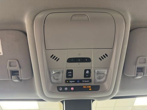 Used 2019 Chevrolet Equinox Premier image 46