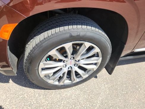 Certified 2022 GMC Yukon XL Denali AWD/4WD image 9
