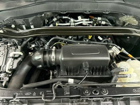 Used 2022 Ford Explorer Limited w/ Equipment Group 301A AWD/4WD image 32