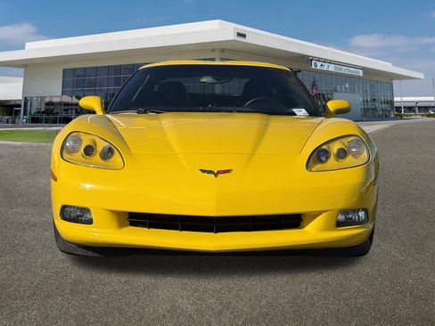 Used 2011 Chevrolet Corvette Coupe w/ Preferred Equipment Group image 3