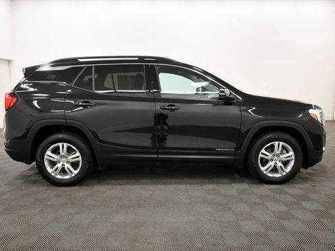 Used 2019 GMC Terrain SLE w/ Driver Convenience Package AWD/4WD image 9