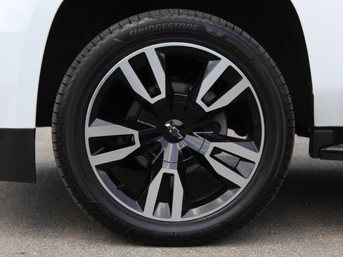 Used 2019 Chevrolet Tahoe Premier AWD/4WD image 29