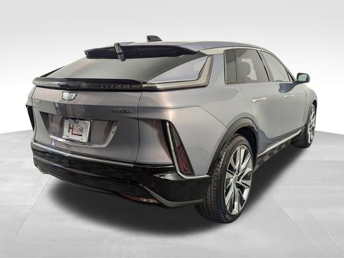 Used 2025 Cadillac Lyriq Luxury w/ LPO, Floor Liner Package AWD/4WD image 22