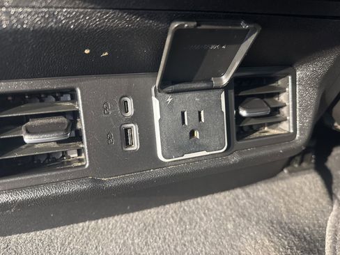 Used 2024 GMC Sierra 1500 SLT image 20