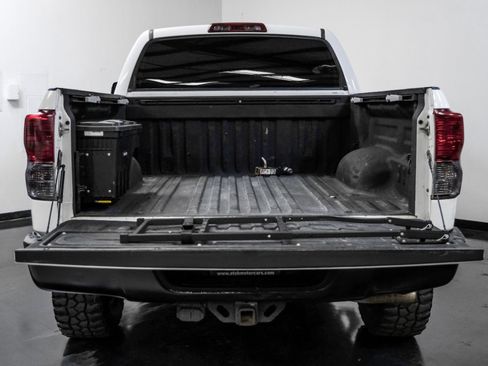 Used 2010 Toyota Tundra 4x4 CrewMax image 56