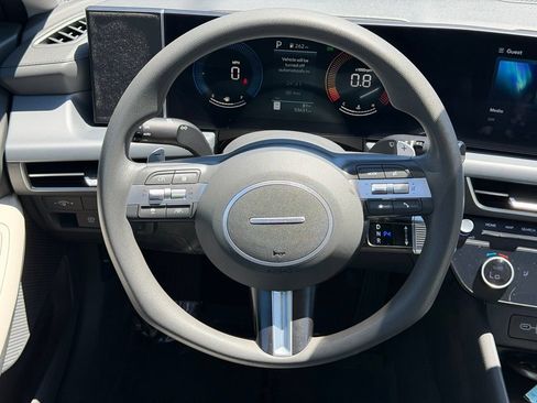 Used 2025 Hyundai Sonata SEL FWD image 20