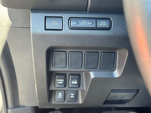 Used 2024 Nissan Frontier PRO-4X image 31