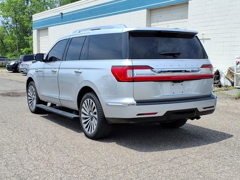 Used 2018 Lincoln Navigator Reserve w/ Technology Package AWD/4WD image 3