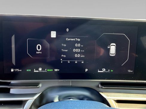 New 2027 Kia Carnival SX FWD image 14