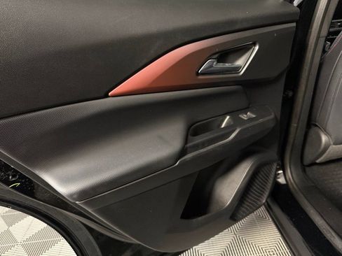 Used 2025 Chevrolet Equinox EV RS image 27