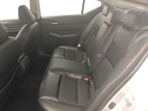 Used 2020 Nissan Altima 2.5 SR FWD image 18