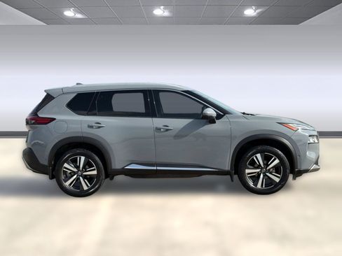 Used 2021 Nissan Rogue Platinum FWD image 8