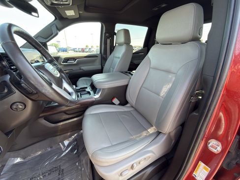 Used 2023 GMC Sierra 1500 SLT w/ SLT Premium Package AWD/4WD image 13