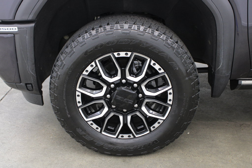 Used 2024 GMC Sierra 2500 Denali Ultimate AWD/4WD image 31