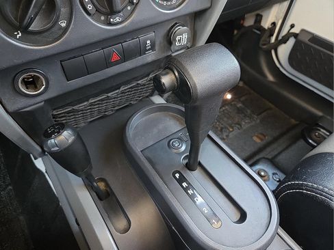Used 2010 Jeep Wrangler Sport AWD/4WD image 9