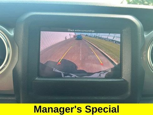 Used 2021 Jeep Wrangler Unlimited Sahara AWD/4WD image 22