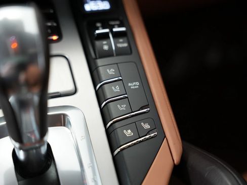 Used 2016 Porsche Cayenne GTS AWD/4WD image 30