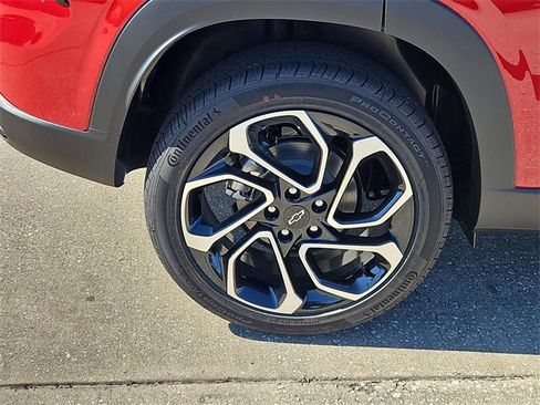 New 2026 Chevrolet Trax RS w/ Sunroof Package image 5