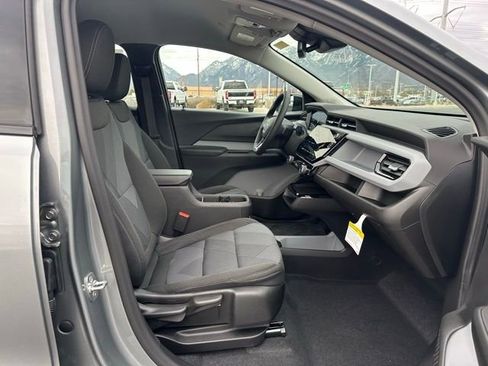 New 2027 Chevrolet Bolt LT w/ Comfort Package image 18