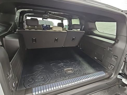 New 2026 GMC Hummer EV SUV image 37