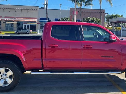 Used 2017 Toyota Tacoma SR5 RWD image 6