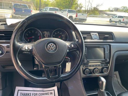 Used 2017 Volkswagen Passat 1.8T R-Line FWD image 19