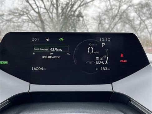 Used 2025 Toyota Prius XLE image 35