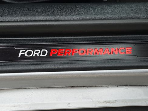 Used 2020 Ford Mustang Shelby GT500 w/ Technology Package RWD image 7
