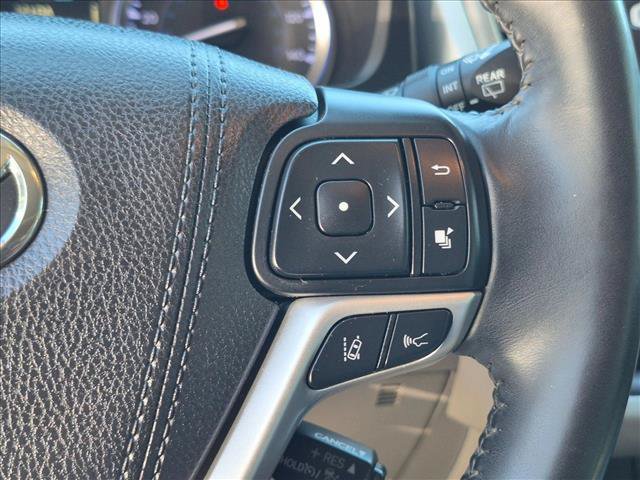 Used 2018 Toyota Highlander Limited AWD/4WD image 9