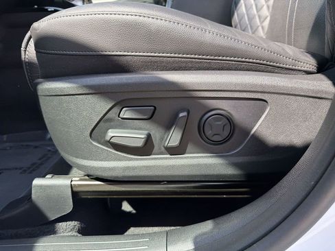 Used 2023 Kia Sorento SX Prestige image 23