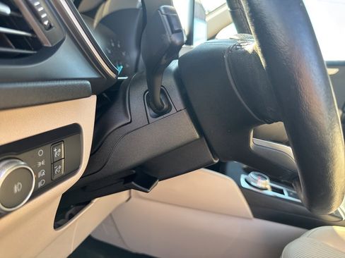 Used 2020 Ford Escape SEL image 41