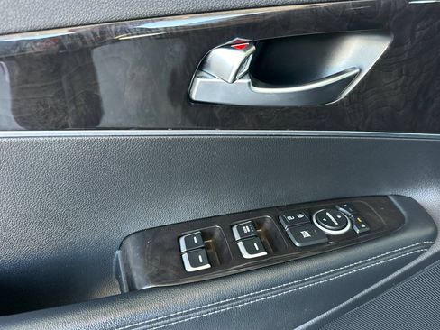 Used 2018 Kia Sorento FWD image 11