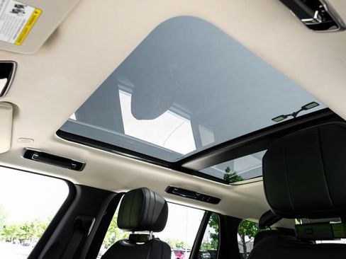 New 2027 Land Rover Range Rover Long Wheelbase SE AWD/4WD image 5