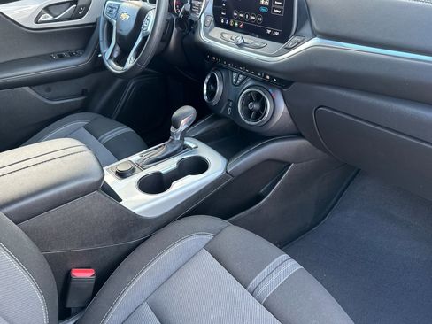Used 2025 Chevrolet Blazer LT image 32