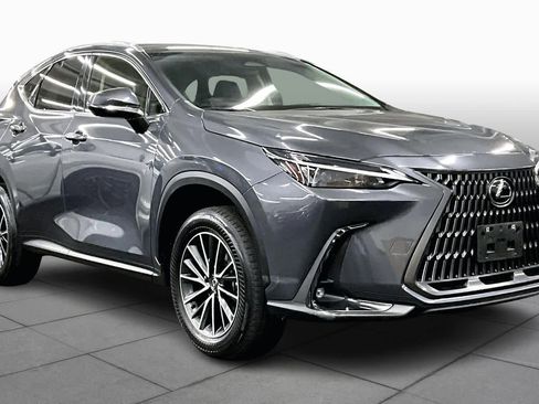 Used 2024 Lexus NX 250 image 2