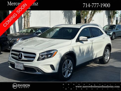 Used 2017 Mercedes-Benz GLA 250 w/ Premium Package image 1