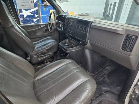 Used 2006 Chevrolet Express 1500 LS AWD/4WD image 21