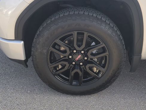 Used 2021 GMC Sierra 1500 Elevation w/ LPO, Elevation Black Package RWD image 12