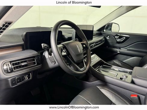 Certified 2025 Lincoln Aviator Reserve w/ Illumination Package AWD/4WD image 34
